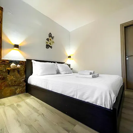 Archontiko Kantilis B&B Díon